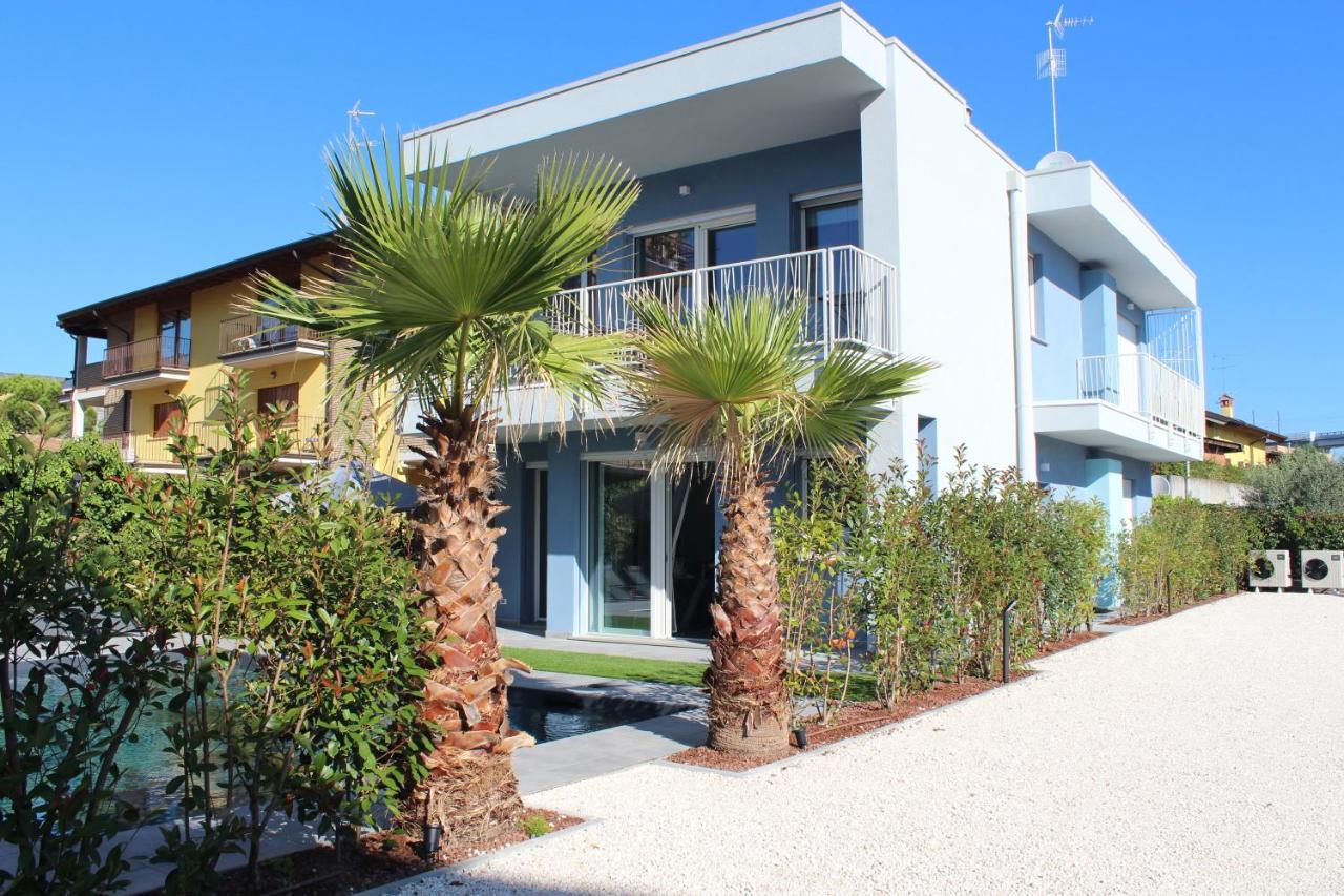 Villa Karolina Desenzano del Garda Bagian luar foto