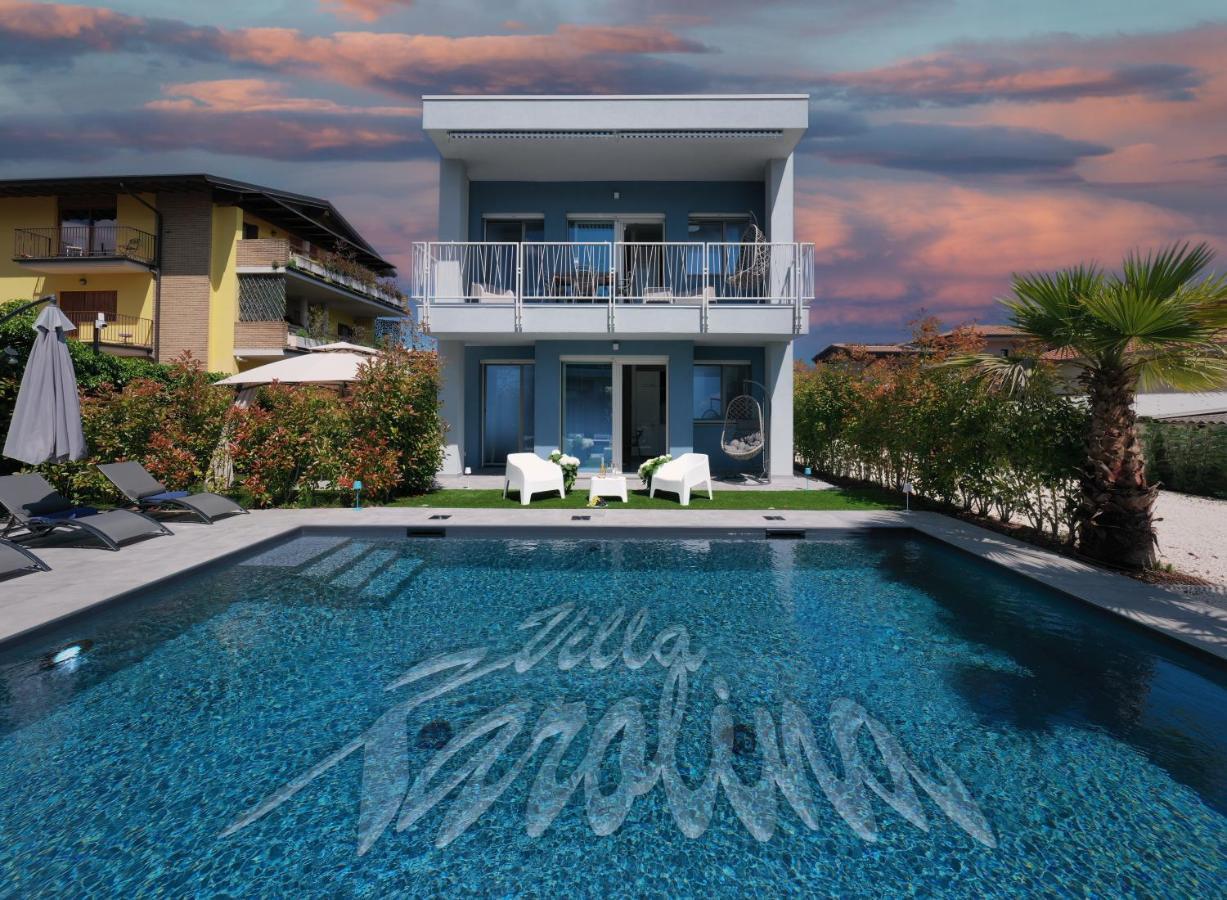 Villa Karolina Desenzano del Garda Bagian luar foto